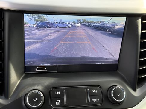 Used 2020 GMC Acadia SLT FWD image 26