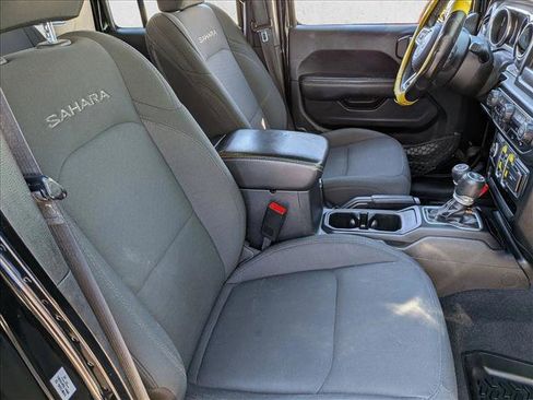 Used 2019 Jeep Wrangler Unlimited Sahara AWD/4WD image 20