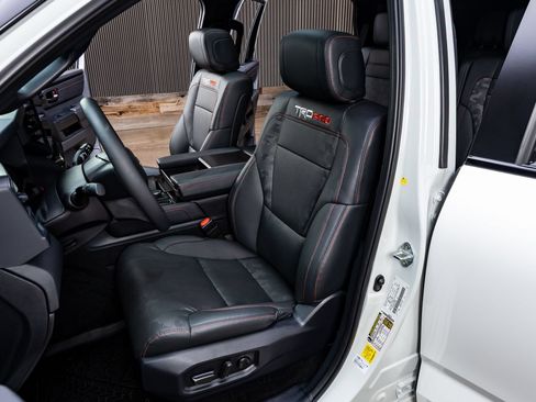 Used 2025 Toyota Sequoia TRD Pro AWD/4WD image 28