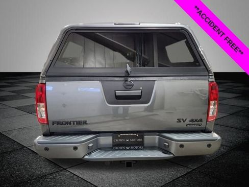 Used 2020 Nissan Frontier SV w/ Midnight Edition Floor Mats image 5