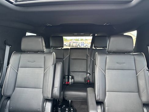 Used 2023 Cadillac Escalade Premium Luxury w/ Performance Package AWD/4WD image 31