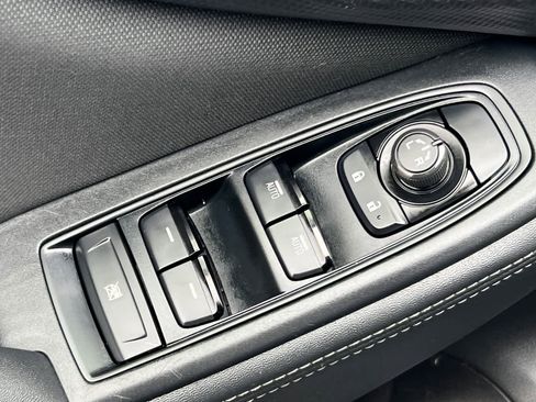 Used 2024 Subaru Forester Premium image 13