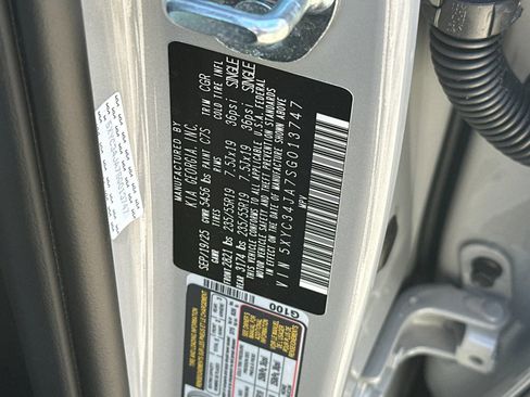 New 2025 Kia EV6 Wind RWD image 27