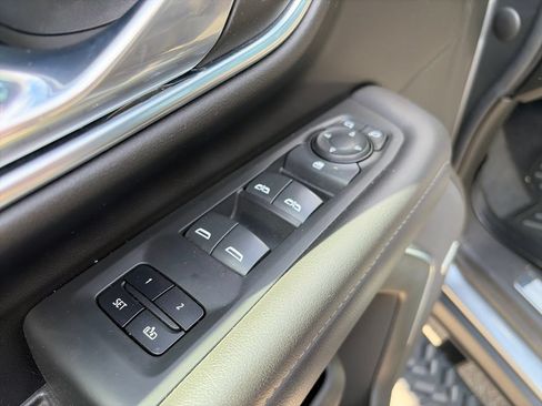 Certified 2022 Chevrolet Suburban Z71 AWD/4WD image 29