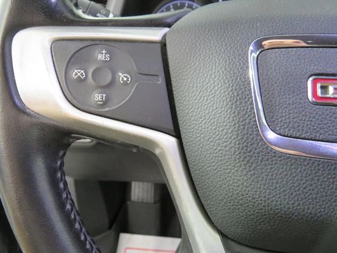 Used 2019 GMC Acadia SLE w/ LPO, Floor Liner Package FWD image 16