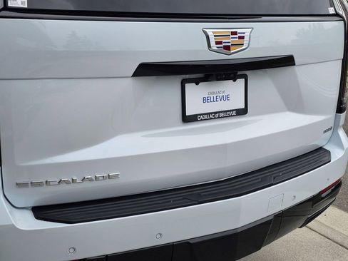 New 2026 Cadillac Escalade Platinum Sport AWD/4WD image 15