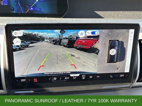 Used 2025 Ford Expedition Active image 37