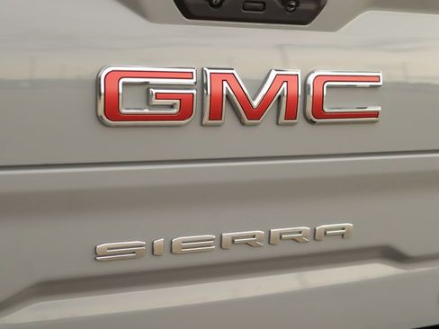 Used 2024 GMC Sierra 1500 Elevation AWD/4WD image 34