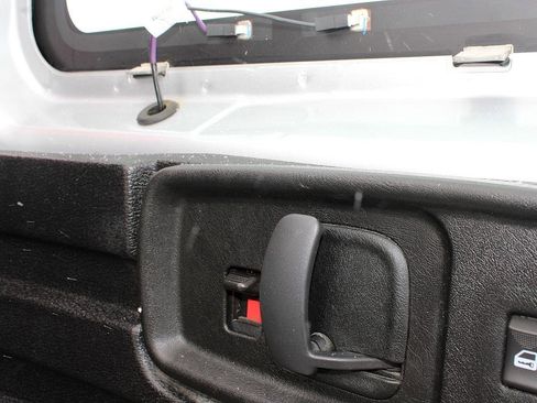 Used 2018 Chevrolet Express 2500 w/ Driver Convenience Package image 36