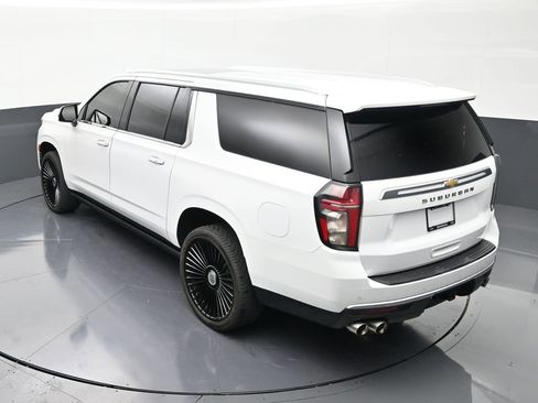 Used 2021 Chevrolet Suburban High Country w/ Premium Package 2 AWD/4WD image 14