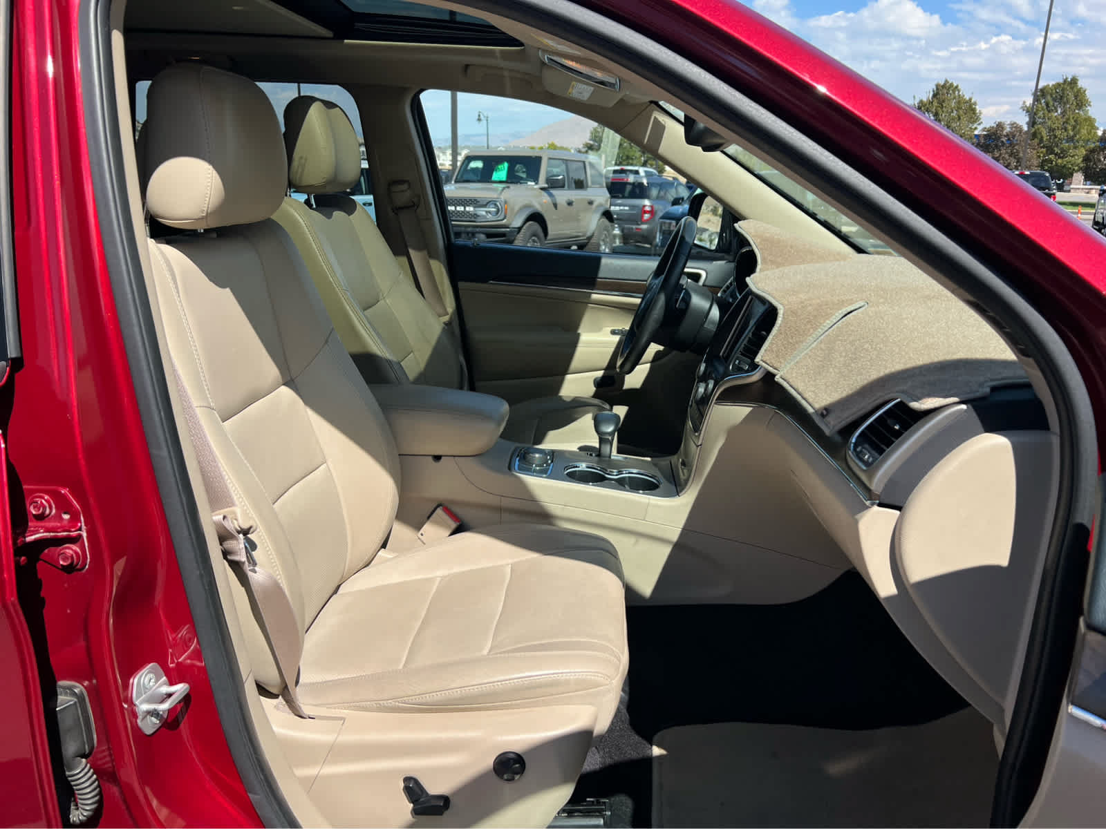 Used 2015 Jeep Grand Cherokee Limited AWD/4WD image 19