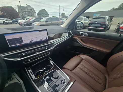 Used 2026 BMW X7 xDrive40i AWD/4WD image 12