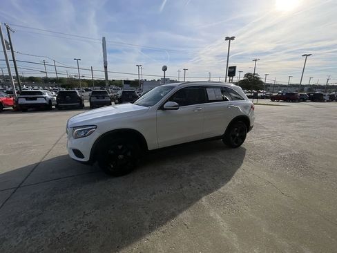 Used 2019 Mercedes-Benz GLC 300 4MATIC image 1