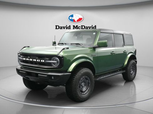 Used 2024 Ford Bronco Outer Banks AWD/4WD image 1