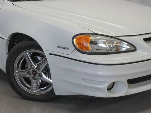 Used 2001 Pontiac Grand Am GT w/ Solid Value Appearance Pkg FWD image 3