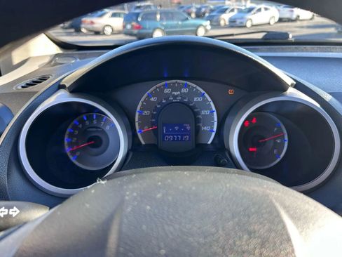 Used 2013 Honda Fit image 19