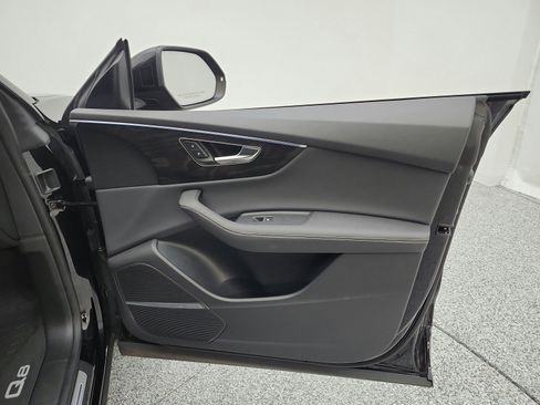Used 2023 Audi Q8 Premium Plus w/ Premium Plus Package image 19