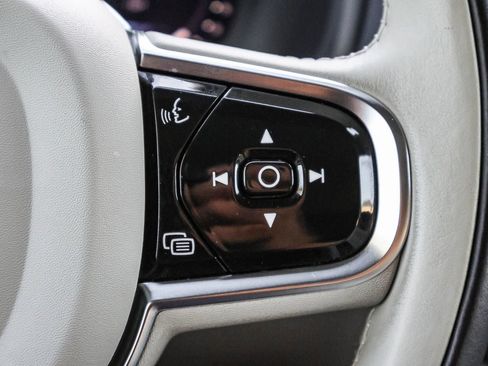 Used 2024 Volvo XC90 B6 Plus AWD/4WD image 34