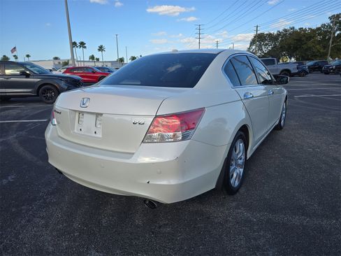 Used 2010 Honda Accord EX-L image 4