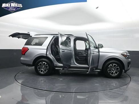 Used 2023 Ford Expedition XLT RWD image 27
