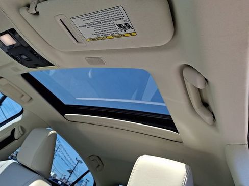 Used 2024 Lexus ES 350 w/ Premium Package FWD image 15