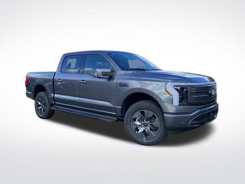 New 2025 Ford F150 Lightning Lariat image 40