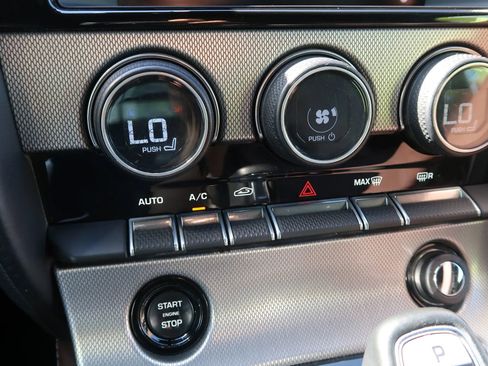 Used 2017 Jaguar F-TYPE Convertible image 28