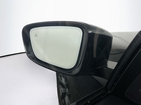 Used 2023 BMW i4 eDrive35 w/ Premium Package RWD image 16
