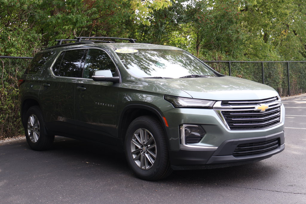 Certified 2023 Chevrolet Traverse LT FWD image 12