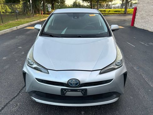 Used 2019 Toyota Prius LE FWD image 9