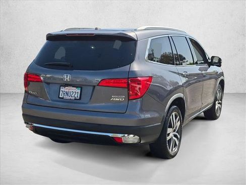 Used 2016 Honda Pilot Touring image 5