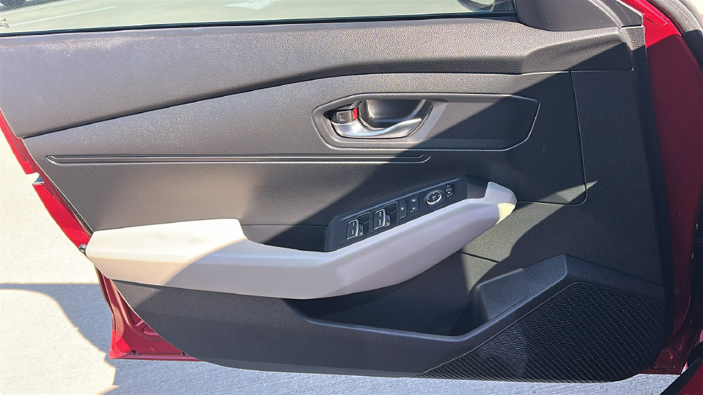 Used 2023 Honda Accord LX image 19