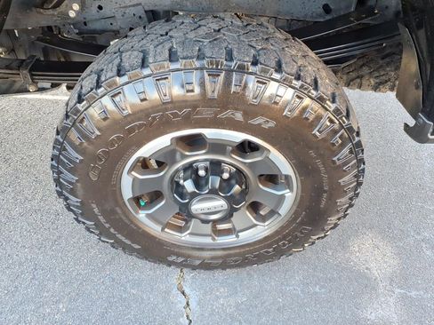 Used 2023 Ford F250 Lariat w/ Lariat Ultimate Package image 6