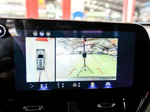 Used 2025 Chevrolet Equinox RS w/ Safety and Technology Package AWD/4WD image 21