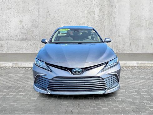 Used 2023 Toyota Camry LE image 3