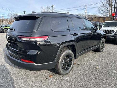 New 2025 Jeep Grand Cherokee L Altitude image 3