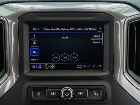 Used 2025 Chevrolet Silverado 1500 Custom w/ Turbomax Blackout Package AWD/4WD image 25