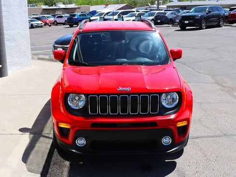 Used 2019 Jeep Renegade Latitude FWD image 15