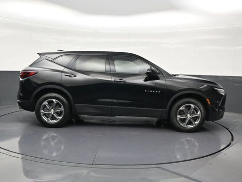 Used 2023 Chevrolet Blazer LT FWD image 7