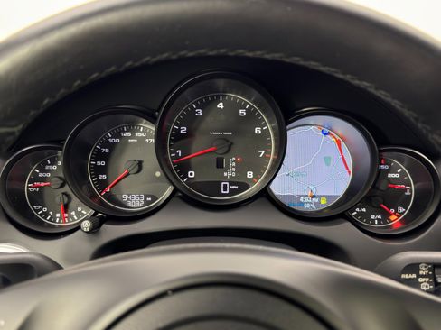 Used 2014 Porsche Cayenne image 18