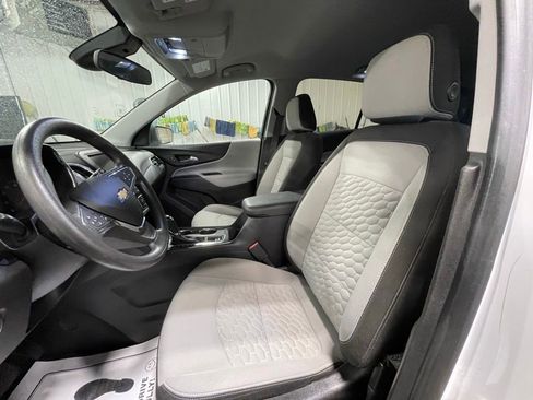 Used 2020 Chevrolet Equinox LS w/ LS Convenience Package FWD image 10