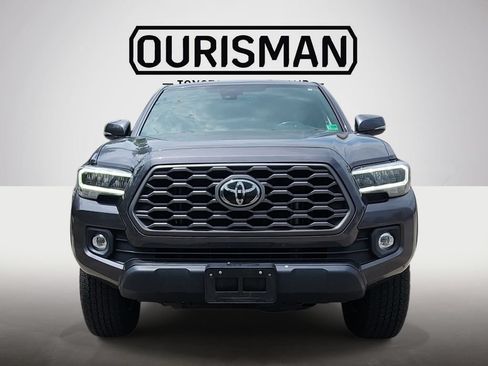 Used 2021 Toyota Tacoma TRD Off-Road w/ Technology Package AWD/4WD image 2