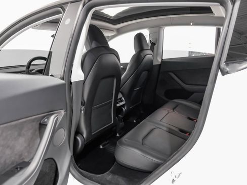 Used 2023 Tesla Model Y Long Range image 29