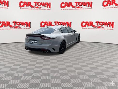 Used 2019 Kia Stinger GT2 RWD image 3