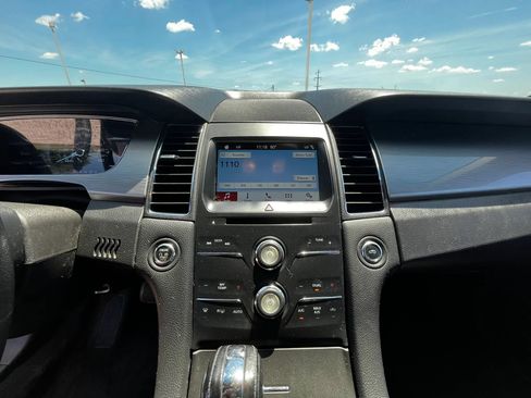 Used 2017 Ford Taurus SEL w/ Equipment Group 201A AWD/4WD image 18