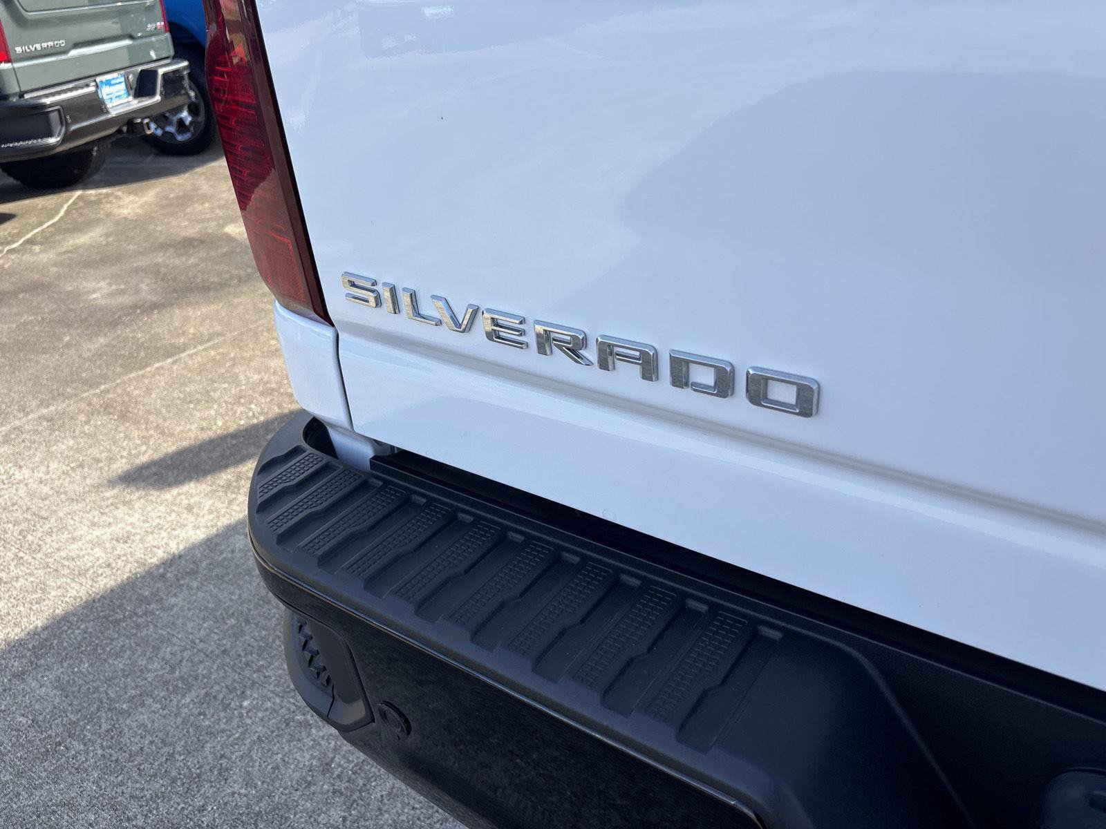 Used 2024 Chevrolet Silverado 2500 Custom w/ Custom Value Package AWD/4WD image 19