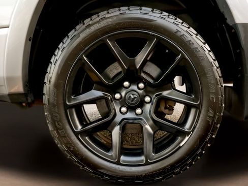 Used 2020 RAM 1500 Laramie AWD/4WD image 43