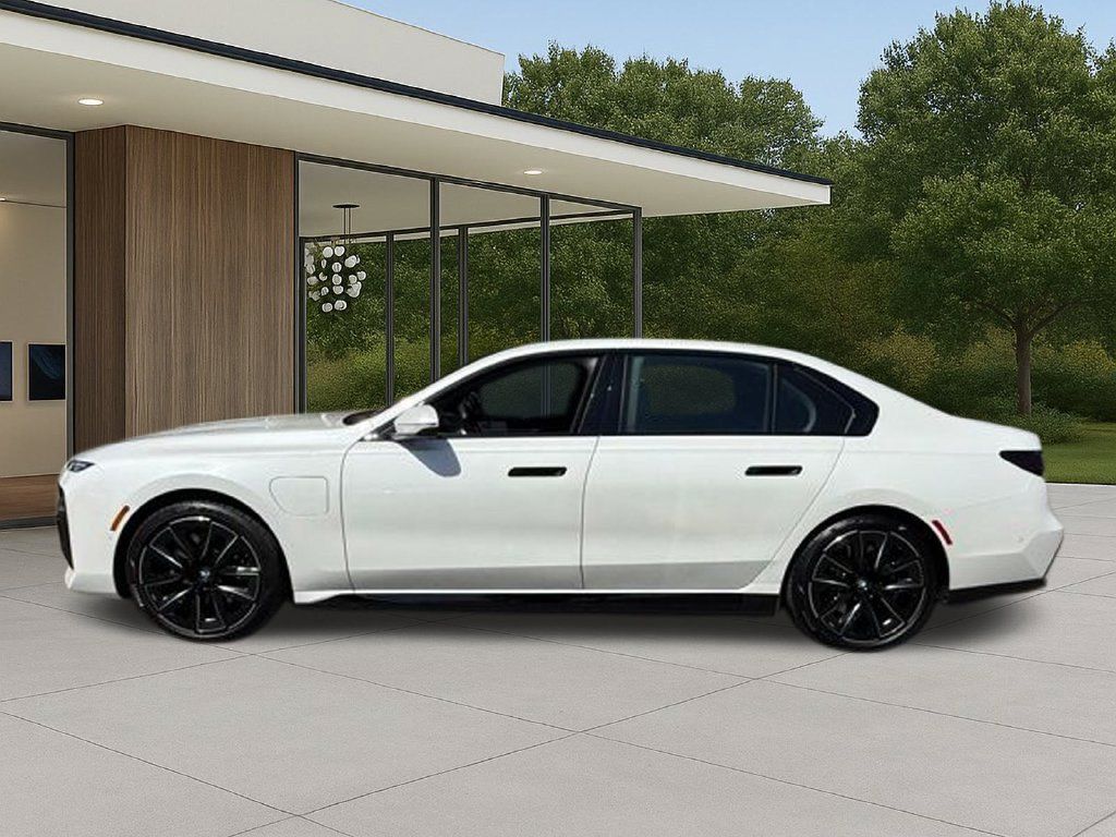 Used 2026 BMW 750e xDrive AWD/4WD image 13