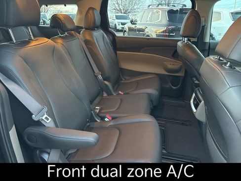 Certified 2026 Kia Carnival EX image 7