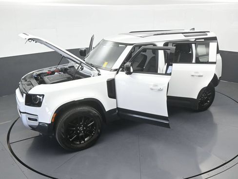 Used 2025 Land Rover Defender 110 S AWD/4WD image 81
